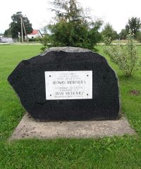 Kamień upamiętniający pobyt Adama Mickiewicza w Solecznikach